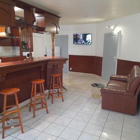 מונטברד Appartement Au Bord Du Canal מראה חיצוני תמונה