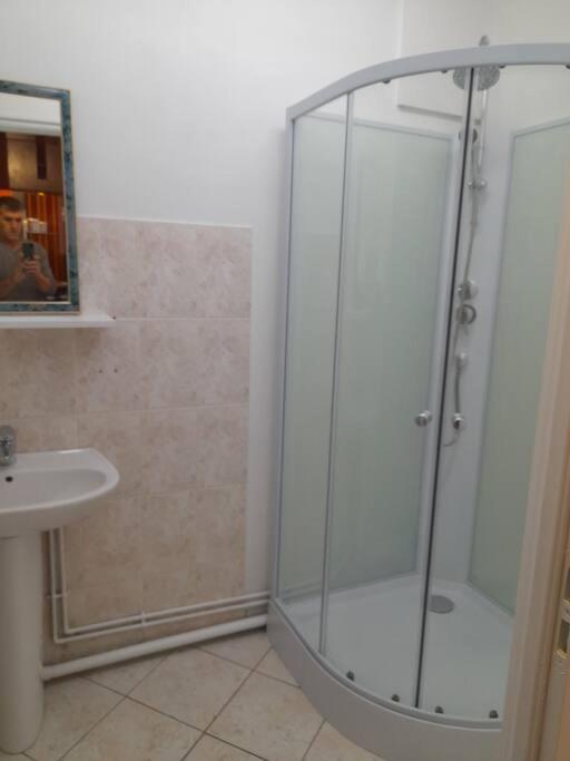 מונטברד Appartement Au Bord Du Canal מראה חיצוני תמונה